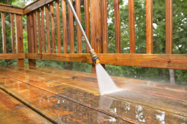 Best Pool Deck Cleaning  in Shougal, WA